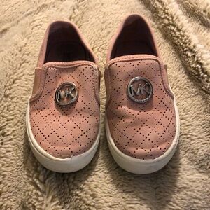 🔹4 for $30 Michael Kors Girls Slip-ons